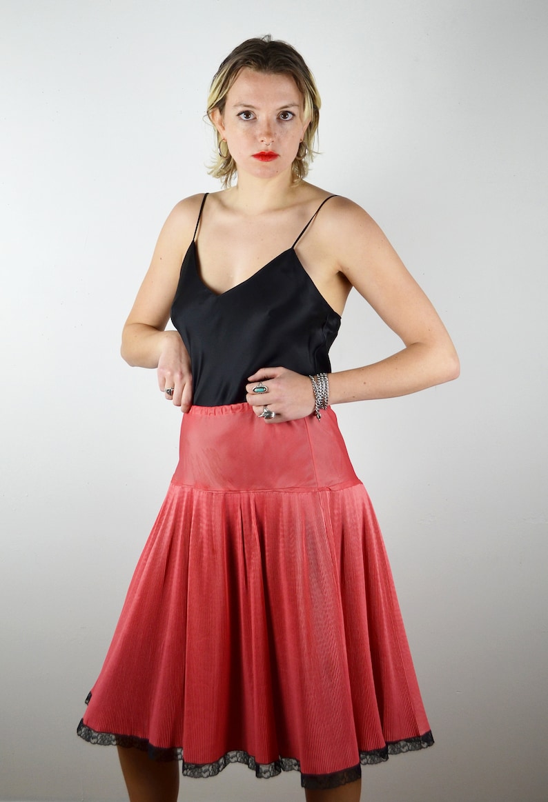 Vintage 50s Crinoline Petticoat Pink Skirt Slip / 1950s Vintage Pleated Lingerie Half Slip Pin Up Pinup Medium 1960s 60s Peignoir Rockabilly image 5