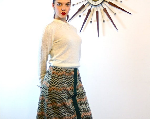 60s Retro Mod Skirt, Vintage A-Line, Zig Zag stripes, Knee Length, Dark Fall Colors, Green Orange Striped, 70s short skirt, ILGWU tag, M 6 8