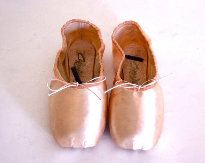 Vintage 70s Capezio Toe Shoes Ballet Point Slippers Ballerina Etsy