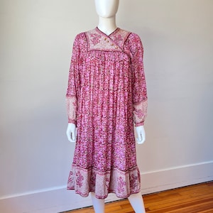 Vintage 70s Zodiac Indian Cotton Gauze Dress, 1970s Quilted Long Sleeve Boho Floral Block Print Caftan, Hippie Gold Paint Paisley Midi Dress
