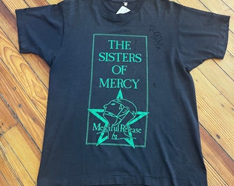 Vtg The Sisters of Mercy tee SUPER RARE 1983 Barmhartige Release Authentiek jaren '80 Single Stitch jaren 1980 Concert t-shirt GETEKEND door Chris Catalyst