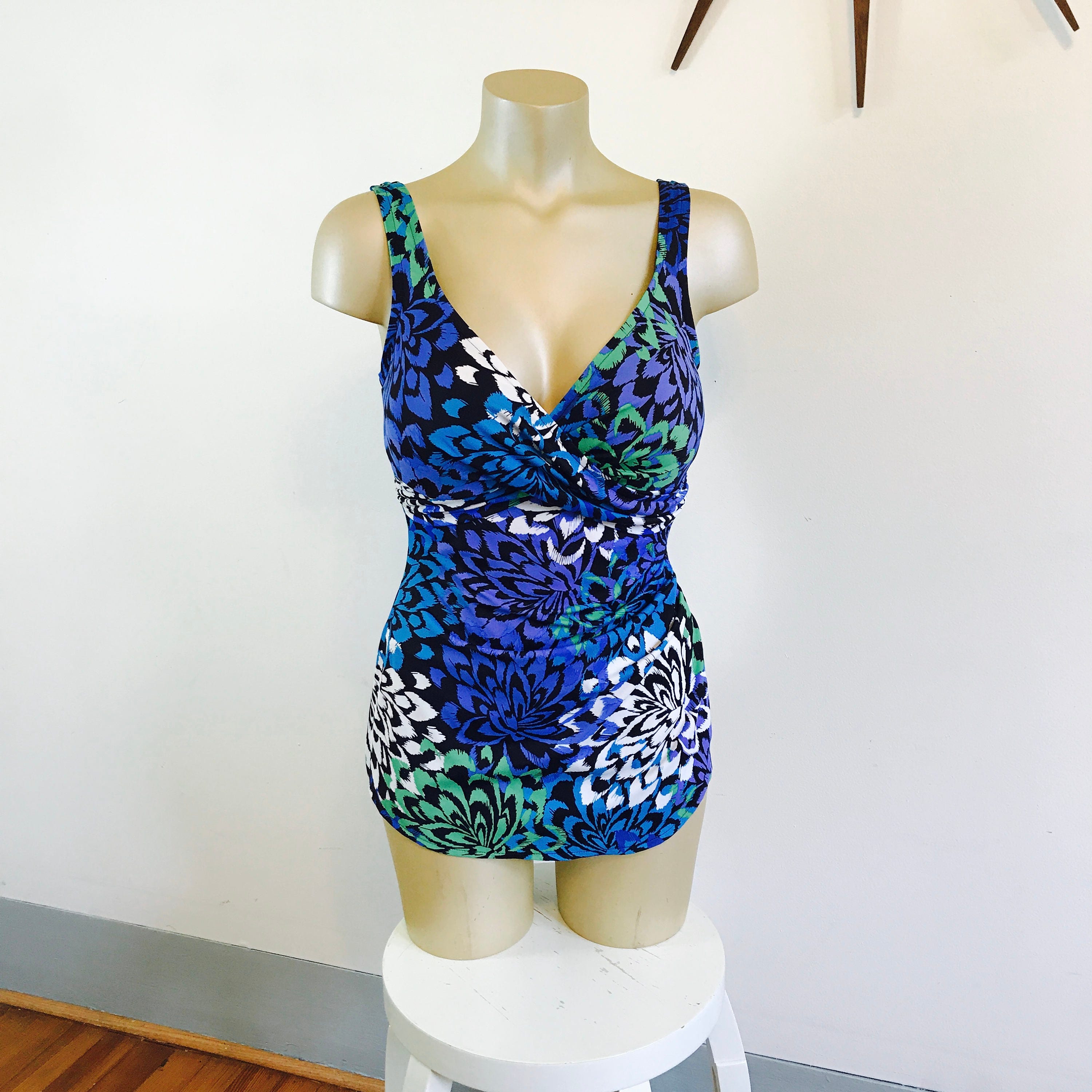 Bombshell Swimsuit, 60s Onepiece, Skirted swimsuit, 60s Bathing Suit