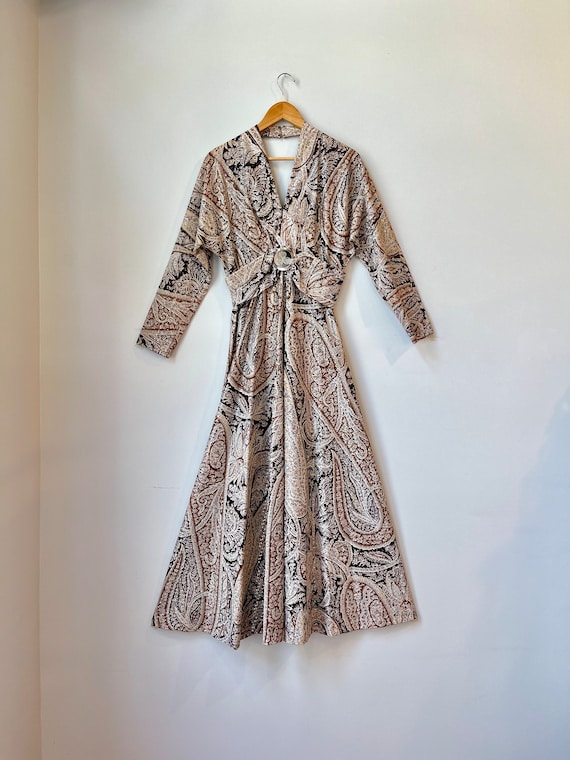 Vintage 70s Metallic Silver Gold Paisley Print Long Sleeve Gown, 70s Neutral Tone Brown Cream Hostess Party Maxi Dress, VTG 14, Size L