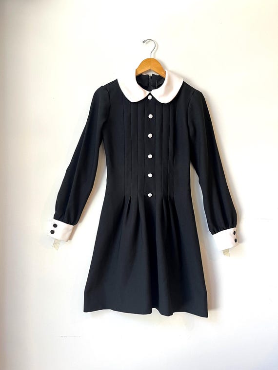 Vintage 60s Mod Mini Dress Made in London, Wednesday Addams Black & White 1960s Long Cuffed Sleeve decorative button front Vtg 60s Day Dress