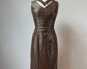 1960s Casino Wiggle Dress, Vintage 60s Metallic Gold Silver & Black Diamond Mesh Lamé Cocktail V Accent Collar VTG Fancy Sexy Structured LBD