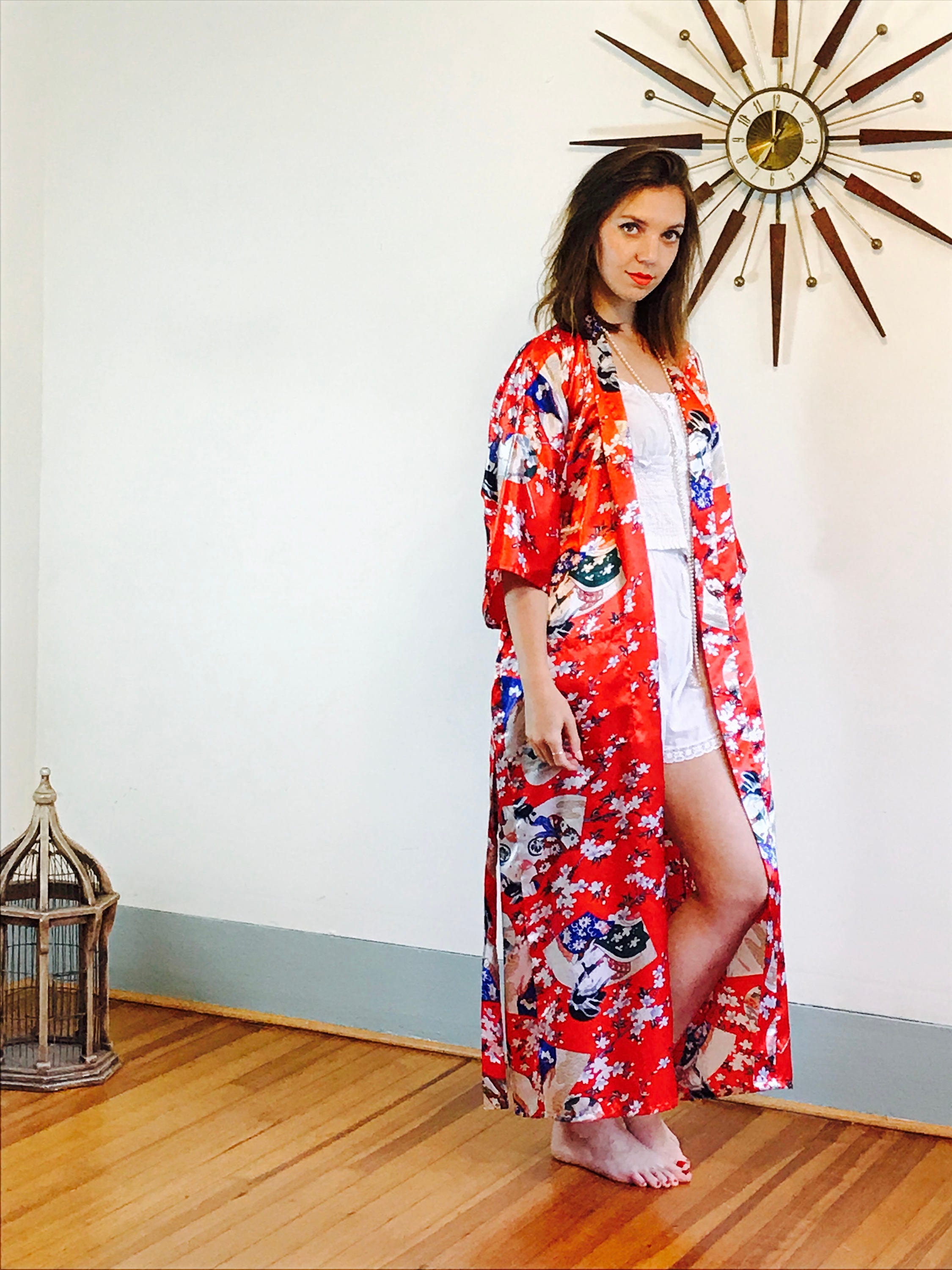 Vintage 80s Red Satin Asian Floral Robe Fan Japanese Geisha Robe