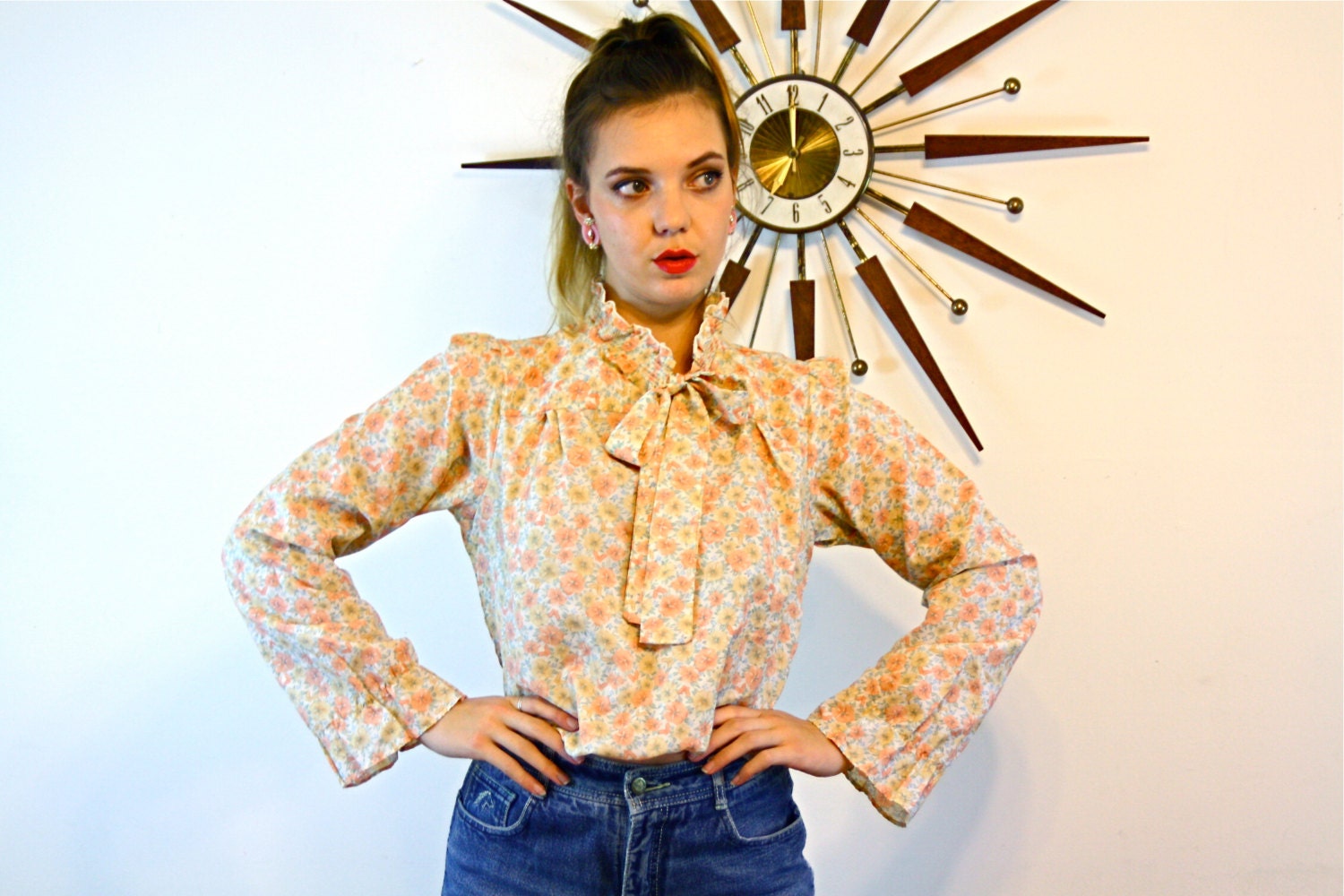 Pussybow blouse, Vintage 70s blouse, Floral Hippie Blouse, High Ruffle Collar Rust Orange Flowers Pussy Bow Tie Top 1970s Boho Prairie Shirt Pussybow blouse, Vintage 70s blouse, Floral Hippie Blouse, High Ruffle Collar Rust Orange Flowers Pussy Bow Tie Top 1970s Boho Prairie Shirt