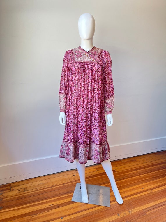 Vintage 70s Zodiac Indian Cotton Gauze Dress, 1970s Quilted Long Sleeve Boho Floral Block Print Caftan, Hippie Gold Paint Paisley Midi Dress