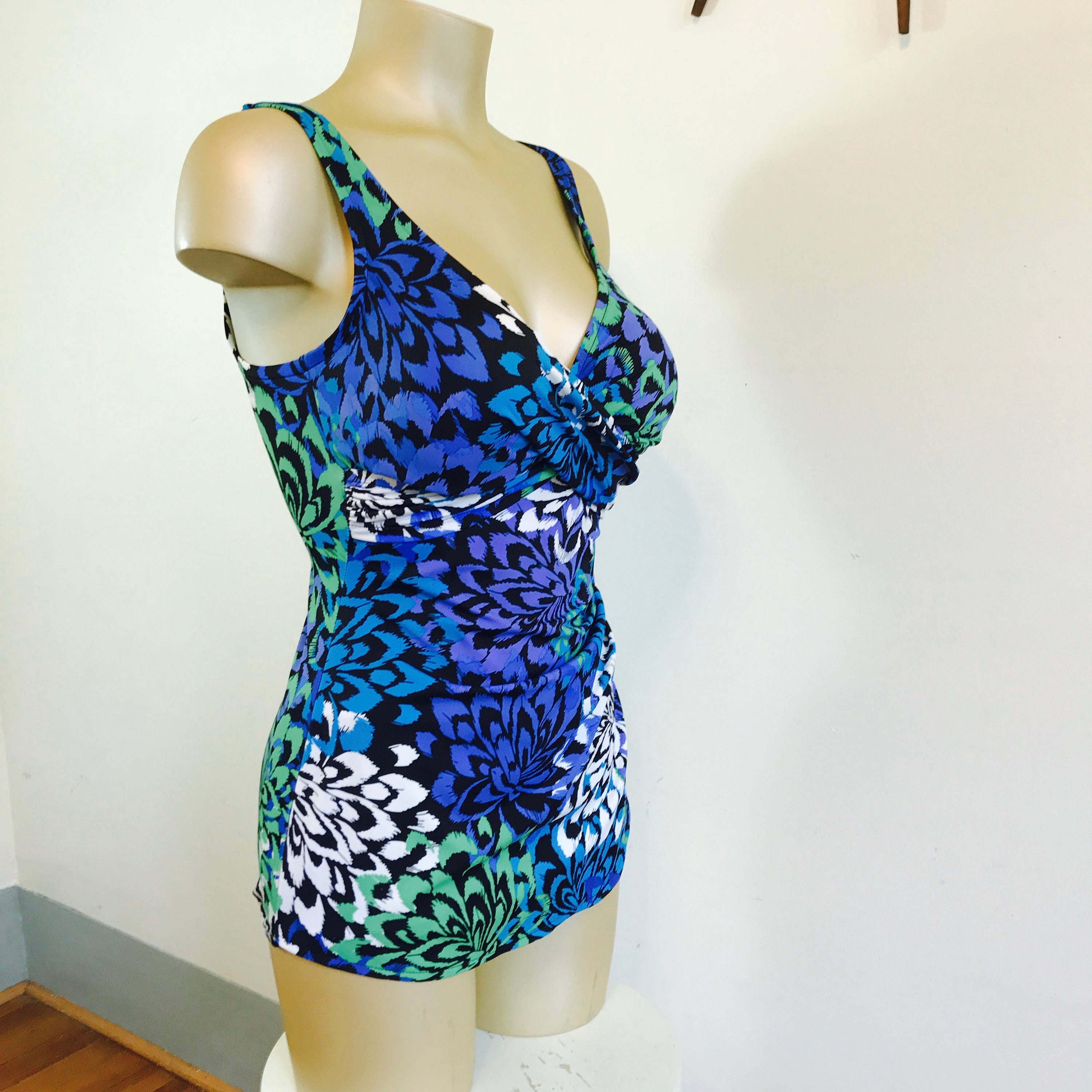 Bombshell Swimsuit, 60s Onepiece, Skirted swimsuit, 60s Bathing Suit