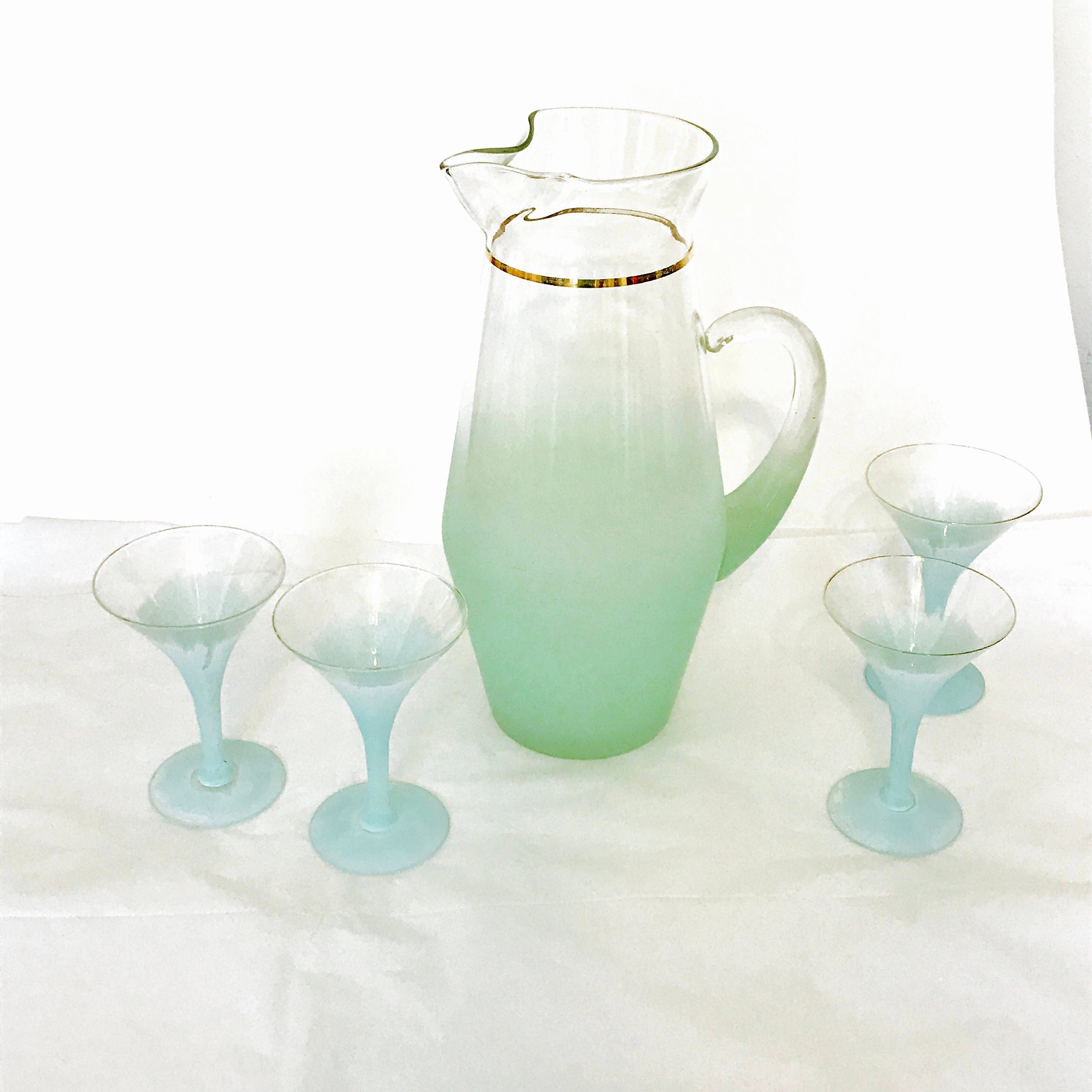 Blendo Frosted Glass Pitcher with 4 Small Juice Glasses- Aqua / Blue G –  The House of Hanbury