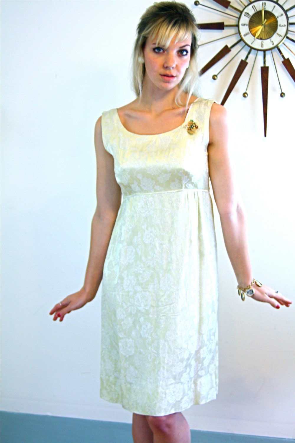 Cream shift dress wedding clearance