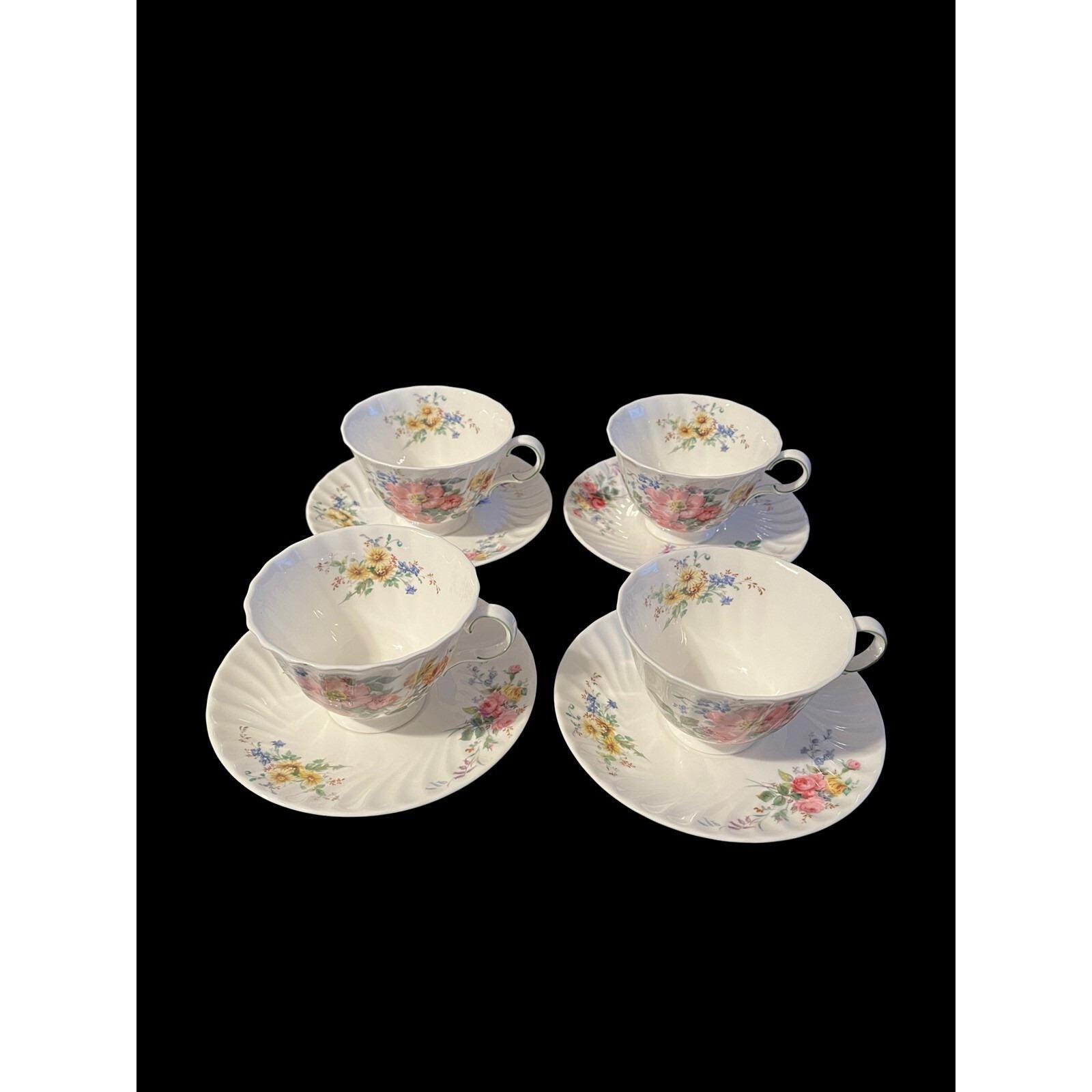 Set of 4 Vintage Royal Doulton Arcadia Footed Tea Cup & Saucer Set
