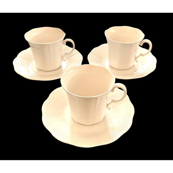Set of 3 Vintage Mikasa Allura White DH900 Cups & Saucers Set