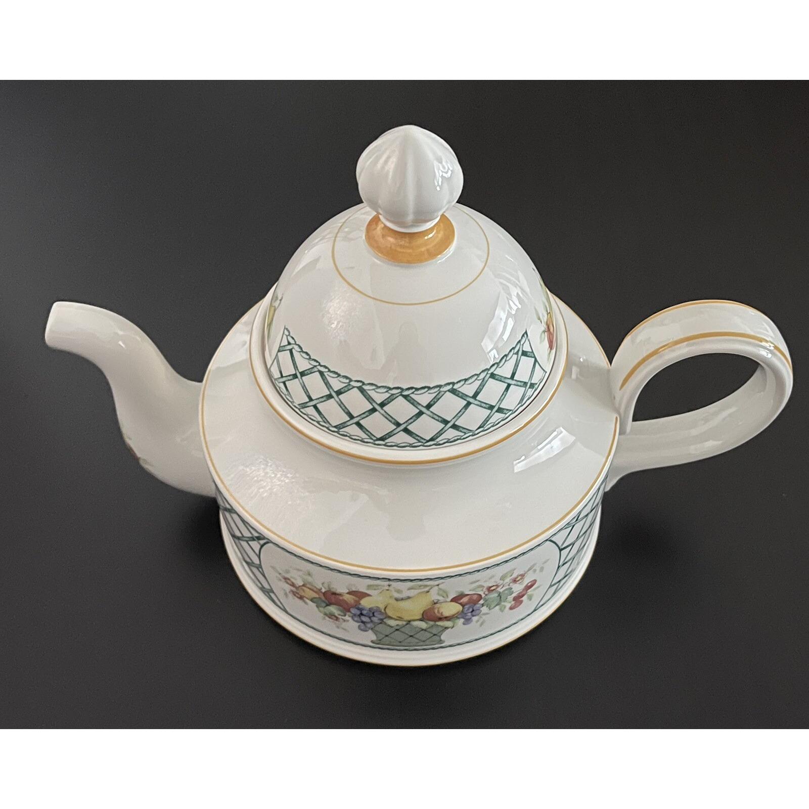 New Villeroy & Boch 1748 Germany BASKET Teapot 4 Cup Fruit Lattice