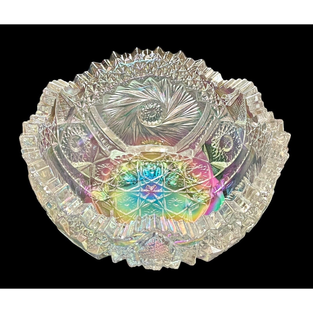 Vintage LE Smith Aztec White Carnival Glass 7.5