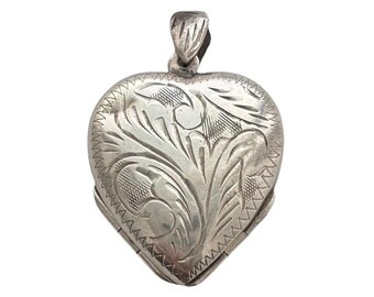 V I N T A G E // folded heart / sterling silver folded heart locket / a pendant