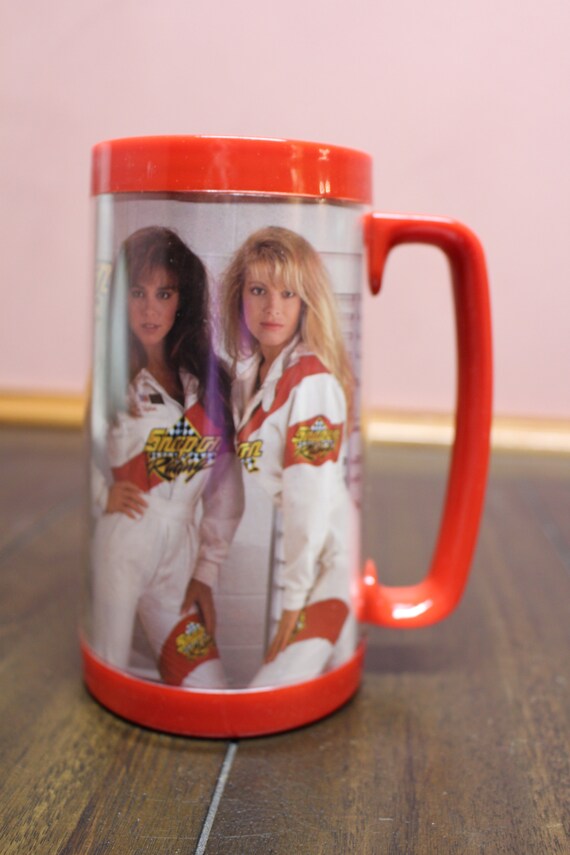 Vintage Thermo Serv Snap on Racing Pin up Girls Insulated Mug 1993