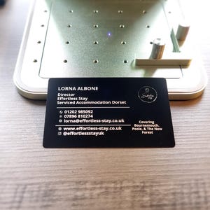 Tarjetas de visita personalizadas de aluminio negro: elegantes y ultrafinas, de metal de 0,2 mm