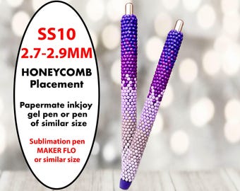 Puede incluir: Dos bolígrafos decorados con pedrería blanca, morada y azul, con efecto degradado. La imagen incluye el texto "SS10 (2.7-2.9mm) stones" y "PATTERN ONLY". Los bolígrafos son para bolígrafos de gel Papermate inkjoy o de tamaño similar.