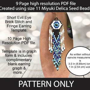 Puede incluir: Un pendiente de cuentas con un diseño de ojo turco, con cuentas negras, blancas y azules. El pendiente mide 8,89 cm de largo y 2,54 cm de ancho. La imagen incluye el texto "PATTERN ONLY".