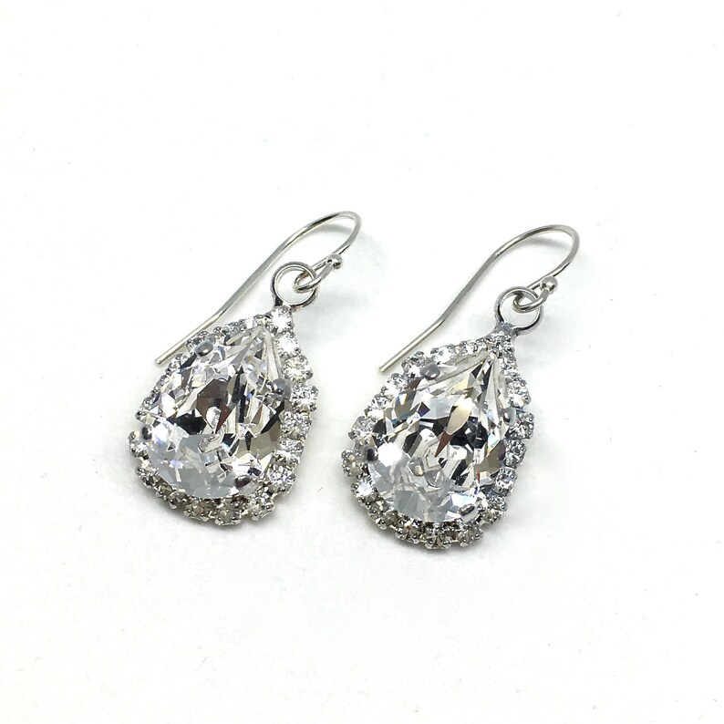 Glamorous Low Back Necklace Sarina Backdrop Necklace For Prom Pear Crystal Teardrop Halo Rhinestone Formal Evening Bling Jewelry Set