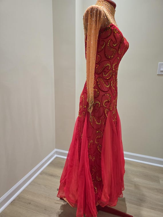 strapless open back dress Gold Lace Appliques Burgundy Wedding Ball Gowns Dresses for Arabic Women main image 1
