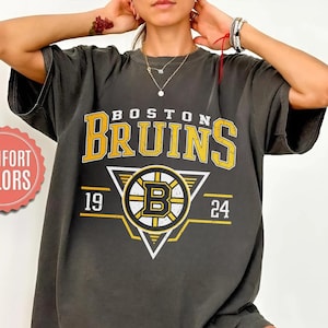 Comfort Colors® Boston Bruins Hockey T-shirt, Boston Bruins Hockey Fan T-Shirt, Vintage Boston Bruins Tshirt, Retro Boston Bruins Ice Hockey