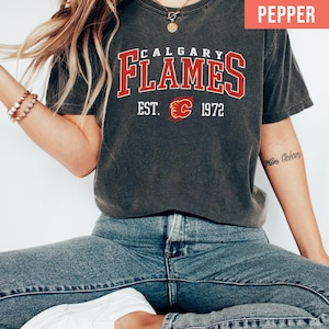 Comfort Colors® Calgary Flames Hockey T-shirt, Calgary Flames Ice Hockey T-Shirt, Flames  Ice Hockey Shirt, Calgary Flames Fan Gift