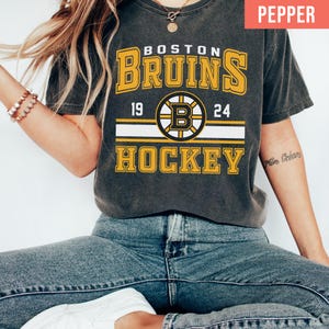 Comfort Colors® Boston Bruins Hockey T-shirt, Boston Bruins Hockey Fan T-Shirt, Vintage Boston Bruins Tshirt, Retro Boston Bruins Ice Hockey