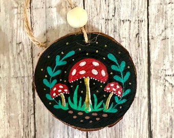 Hand Painted Black Mushroom Christmas Ornament, Hand Painted Plant Wood Slice Ornament, Rustic Farmhouse Decor