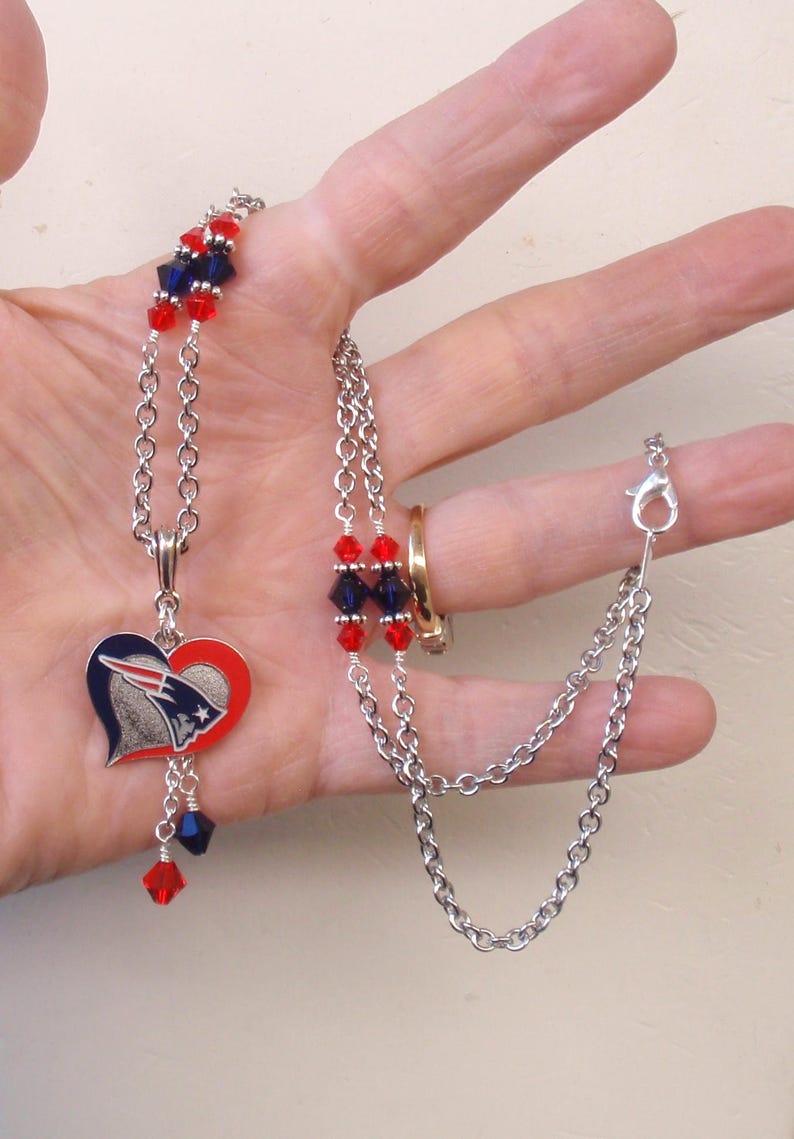 New England Patriots Navy and Red Crystal Pro Football NE Pats Women/'s Necklace