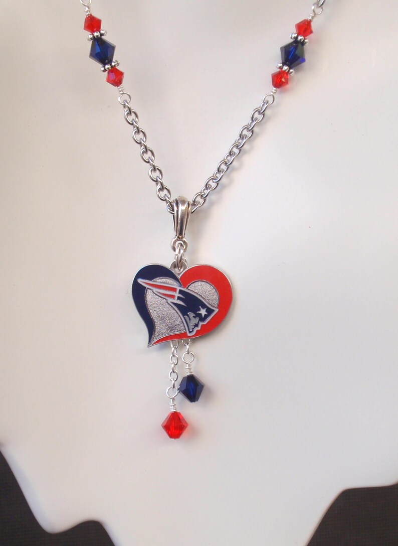 New England Patriots Navy and Red Crystal Pro Football NE Pats Women/'s Necklace