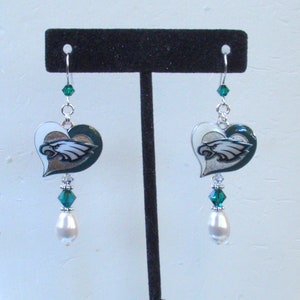 Philadelphia Eagles White Pearl Green and Silver Crystal SS Ear Wires Earrings