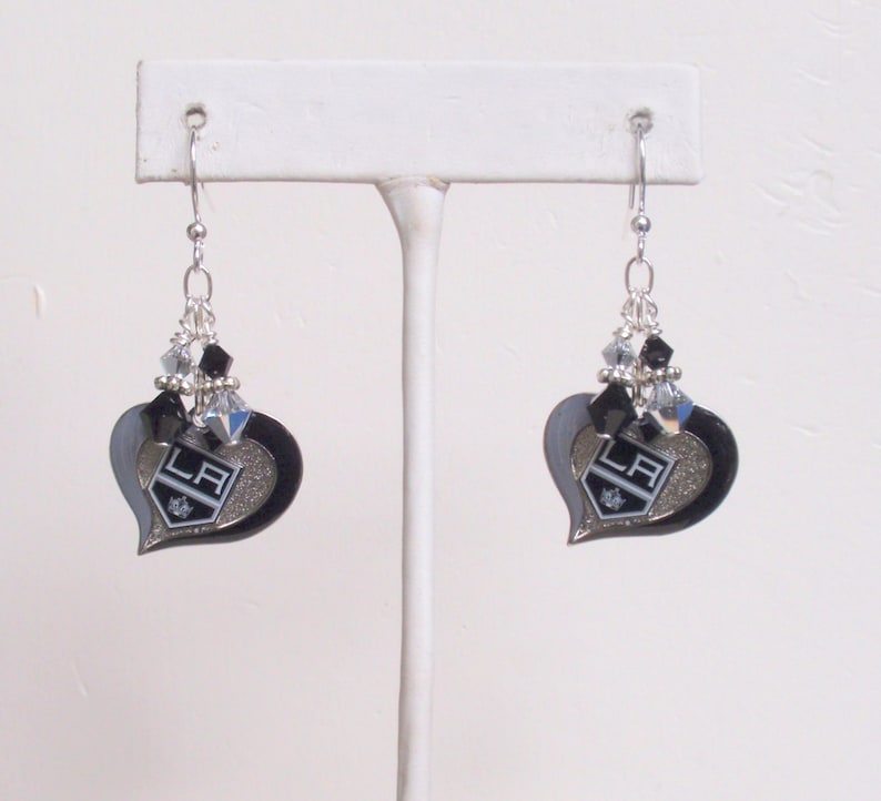 LA Kings Black and Silver Crystal Pro Hockey Women/'s Dangle Earrings