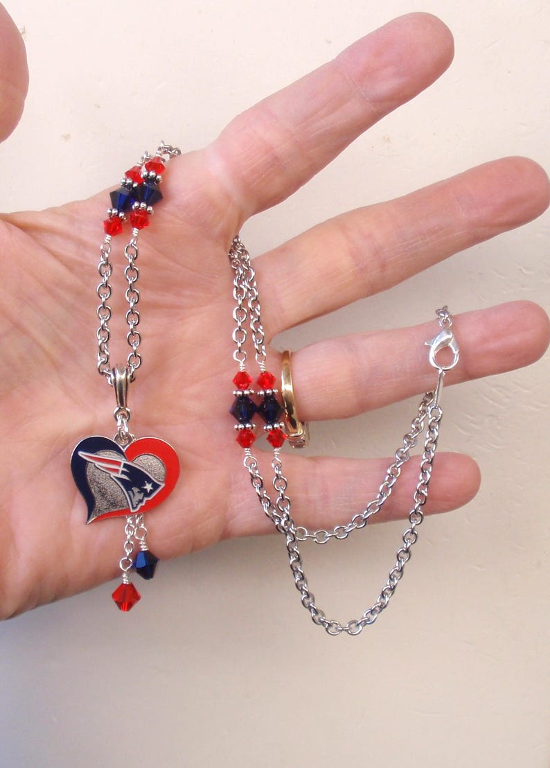 New England Patriots Navy and Red Crystal Pro Football NE Pats Women/'s Necklace