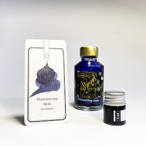 Shimmering Seas Shimmering Ink van Diamine - als inktmonster van 4 ml en inktpotje van 50 ml - donkerblauwe inkt voor vulpennen met glans