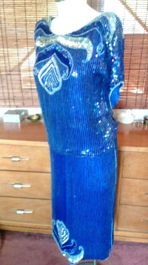 Vintage 80s does 20s blue sequin and beaded seashe
