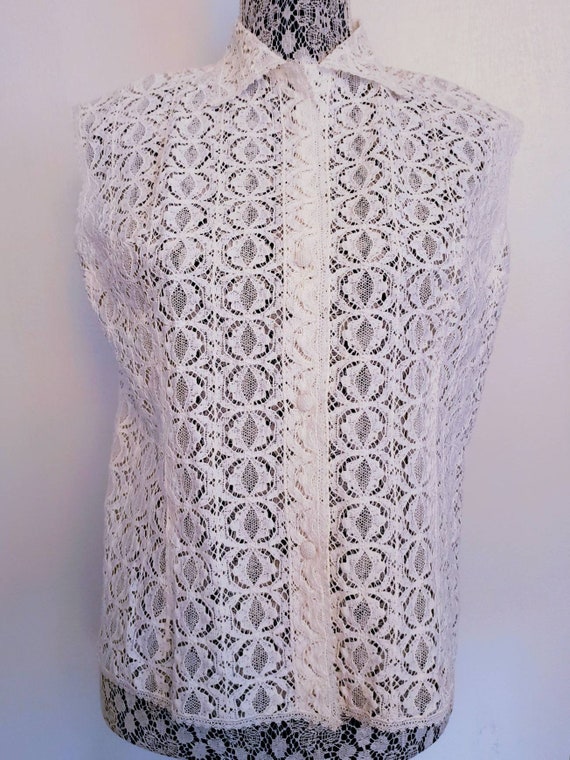 Vintage 60s Cream Lace Sleeveless Collared Blouse… - image 5