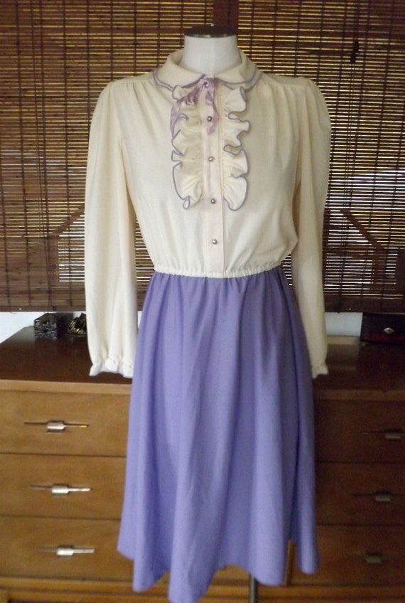 Vintage 70s Near Sheer Lavender and Cream Color bl