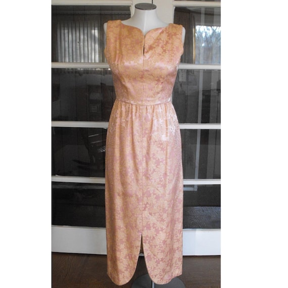 Vintage Pink and Gold Lace Brocade Vogue Origiona… - image 1