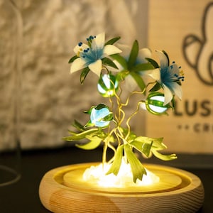 Zelda Breath of the Wild Princess Zelda Shrink Flower Figurine with Wooden Base LED Light Option Available BOTW TOTOK Collectible for Fans
