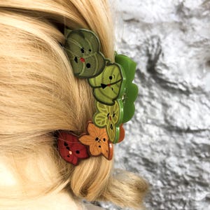 Korok Leaf Hair Claw Clip Zelda BOTW TOTK Eco Friendly Acetate Colorful Leaf Hair Accessory Cute Cosplay Gift for Gamers Geeky Gift for Her
