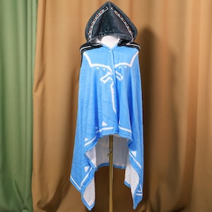 Zelda Bath Towel Robe Link&#39;s Hooded Blanket Cloak Cape with Unique Signature Crest Costume Prop BOTW Gaming Fan Gamer Birthday Holiday Gift