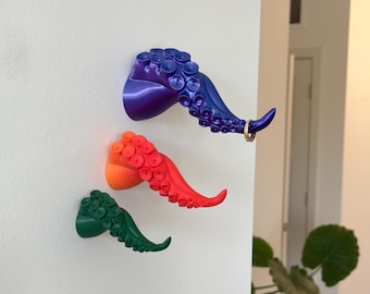 Tentacle Wall Hooks – Spooky Nautical Octopus Decor for Home & Office – Unique Kraken Inspired Key Holder, Organizer and Halloween Accent