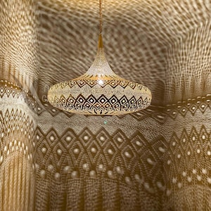 Suspension en Laiton, Luminaire, Éclairage Suspendu , Suspension Marocaine Simple , Suspension en Laiton Marocain, Suspension Luminaire,