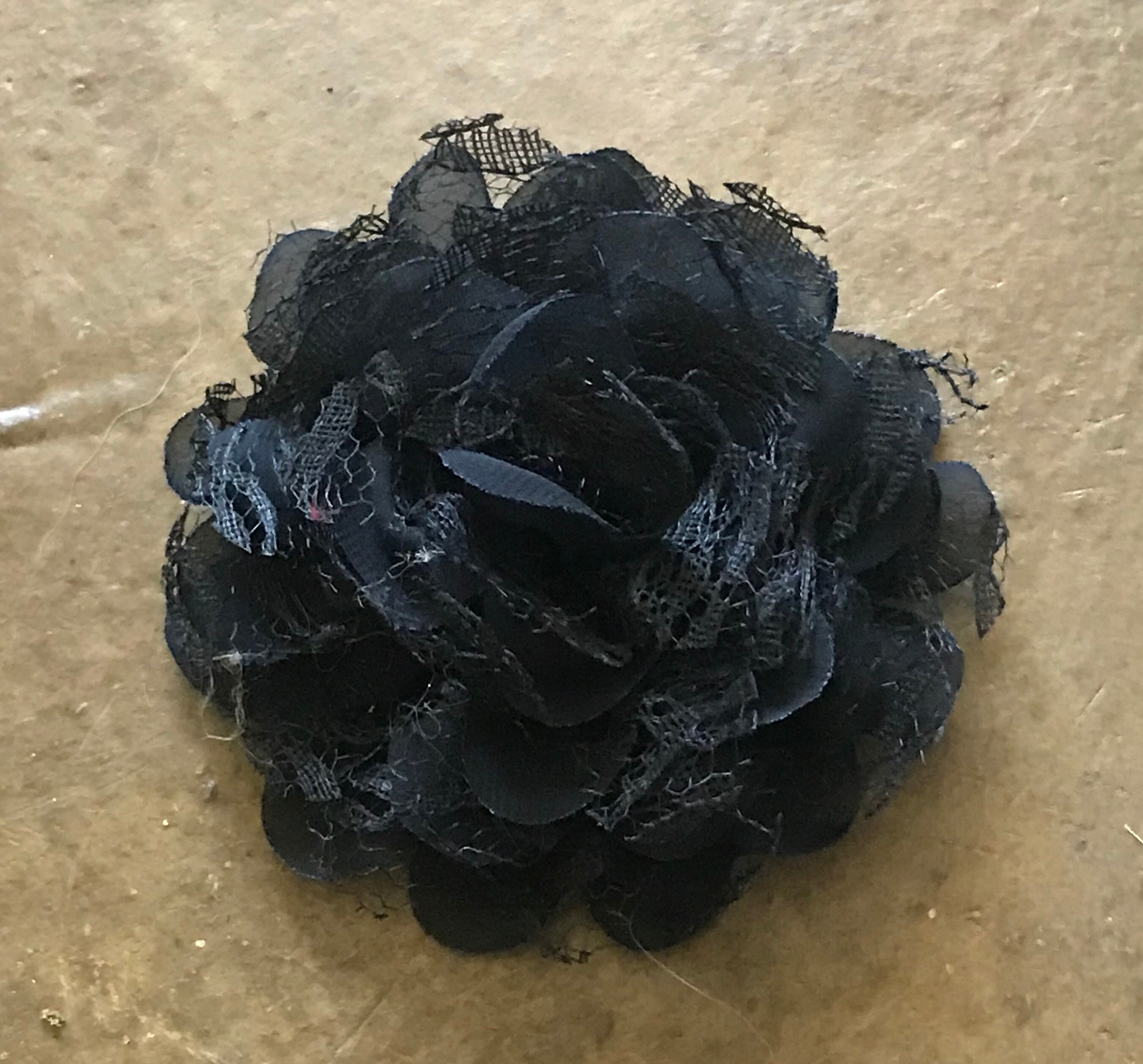 Zipper Flower Magnet/Brooch in Black