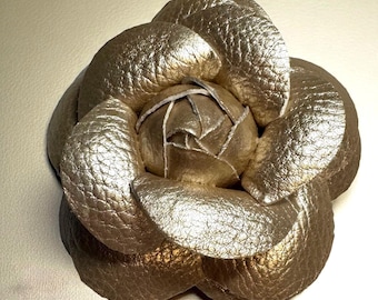 Magnetic hold Flower pin Flower brooch Gold Camilla Rose Fashion accessory faux leather 2.5” fabric flower Pinless Posies