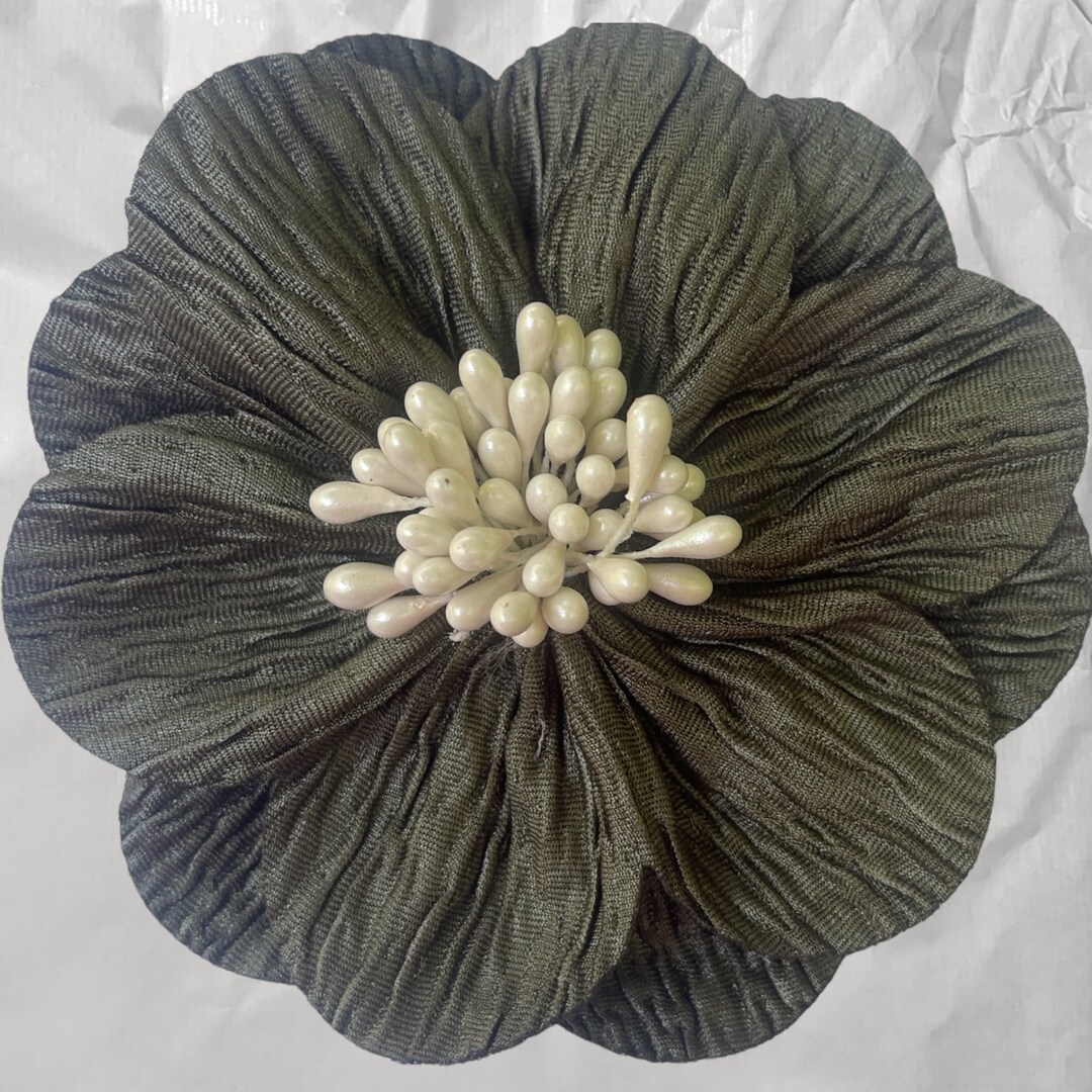 Hold Flower Pin Flower Brooch Small Khaki Green Crinkle Linen Pinless Posies Etsy