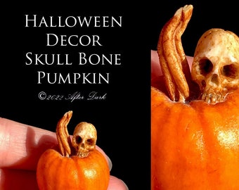 Creepy Halloween Skull Pumpkin - Artisan fully Handmade Miniature in 12th scale. From After Dark miniatures