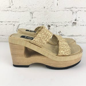 90’s Y2K Lei Faux Wood Sole Woven Platform Sandals